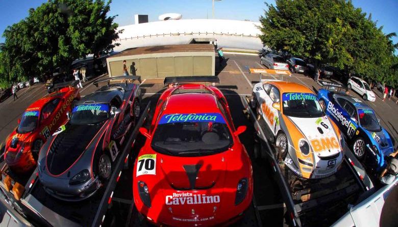 GT3 Brasil: Telefônica Speedy GT3 Brasil faz carreata em Brasília ...