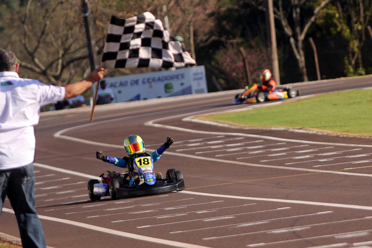 Kart: Akyu Myasava foi vice-campeão da categoria Cadete do Open do Campeonato Brasileiro