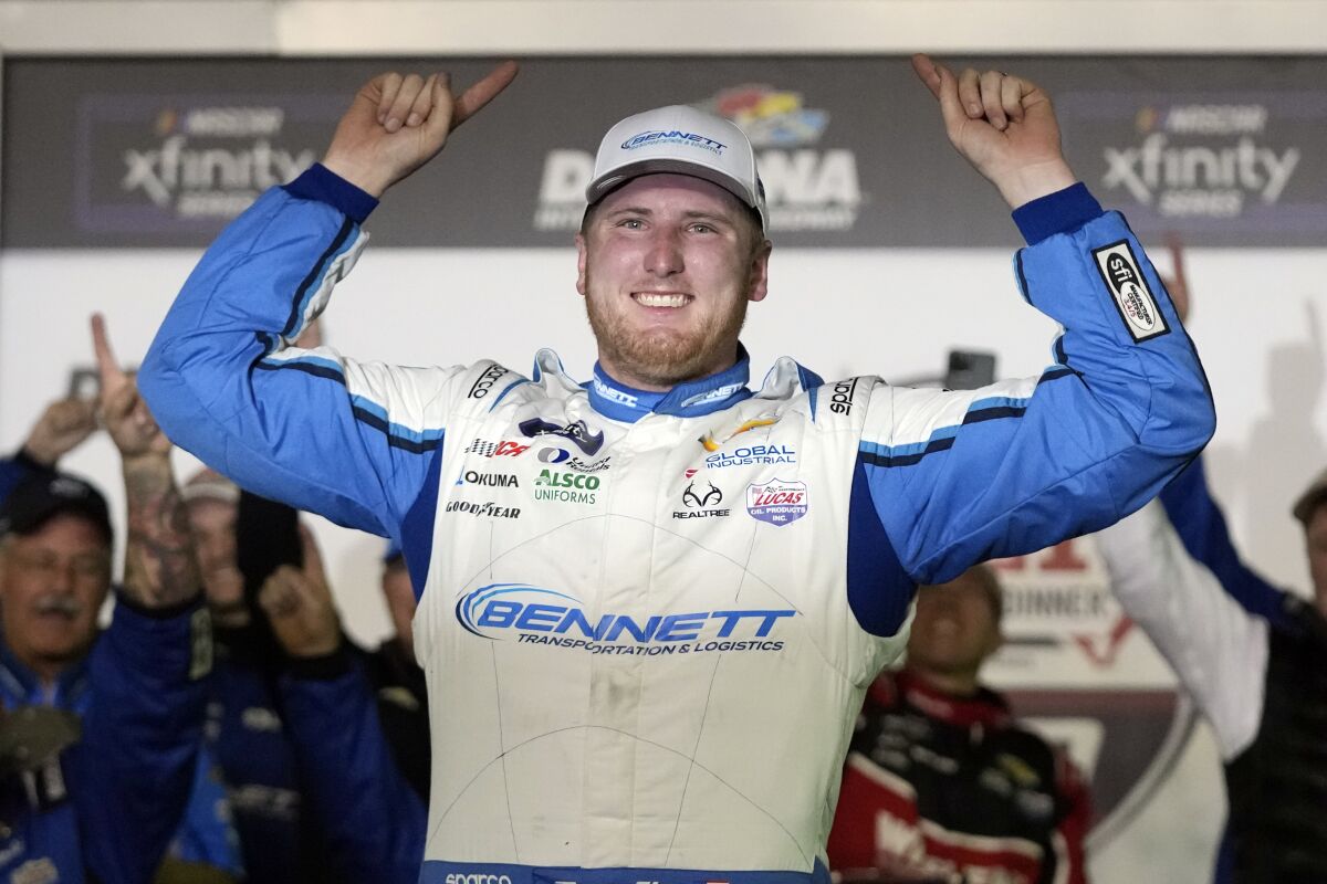 NASCAR XFINTY Series: Austin Hill vence em Daytona