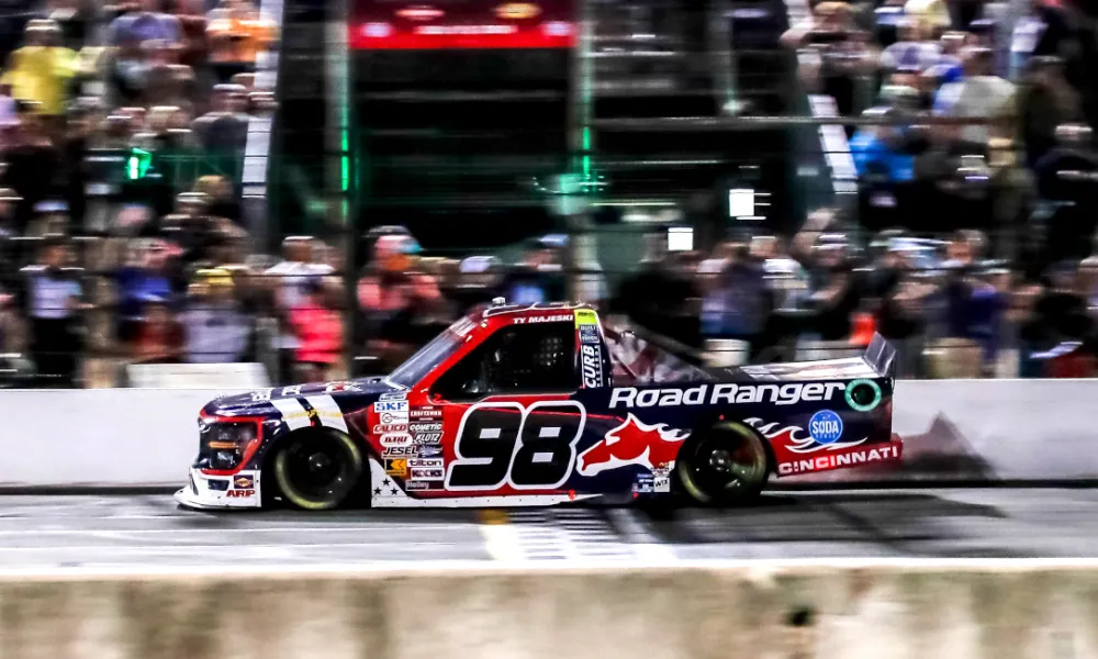 NASCAR Truck Series: Ty Majeski vence no Lucas Oil Indianápolis Raceway Park